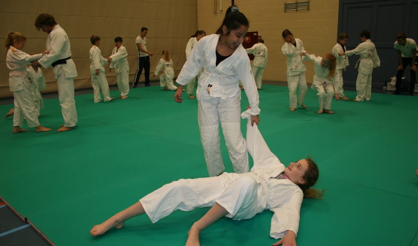 Schooljudo. (foto: Wilma van de Laar)