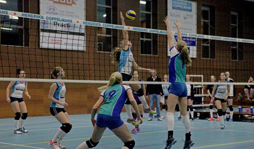 Saturnus dames verliezen van Peelpush-3 (Foto: Peter Kuijpers.)