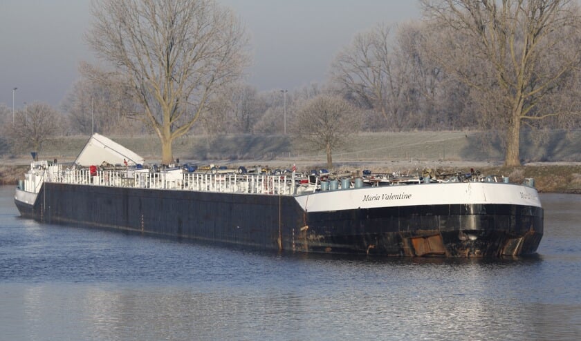 Schipper ongeval op de Maas bij Grave aangehouden. (foto: SK-Media)