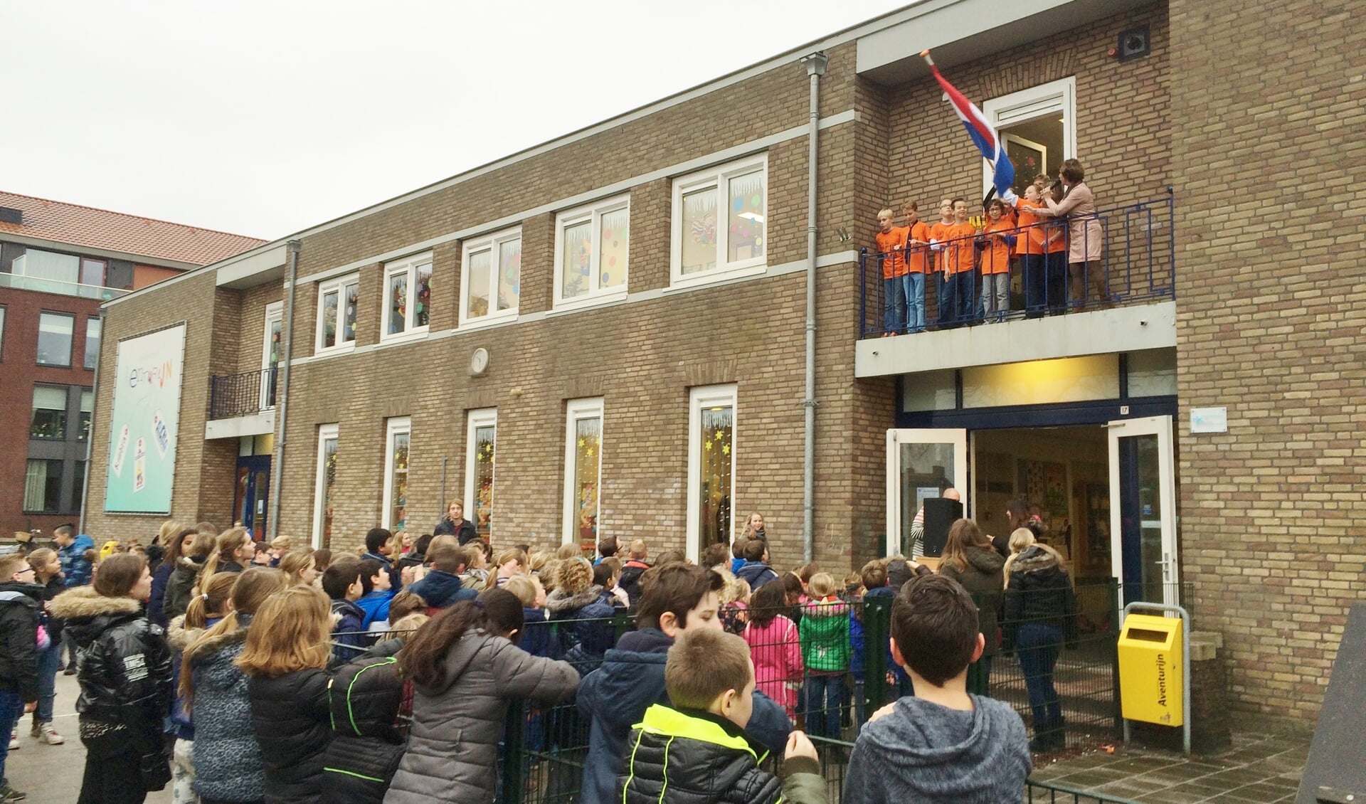 De balkonscène op de Jozefschool in Uden.