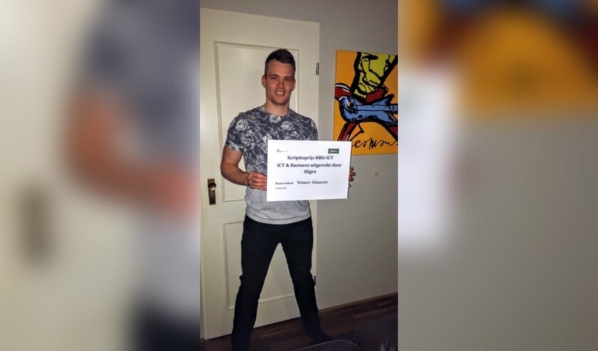 Wouter Klaassen met zijn prijs.