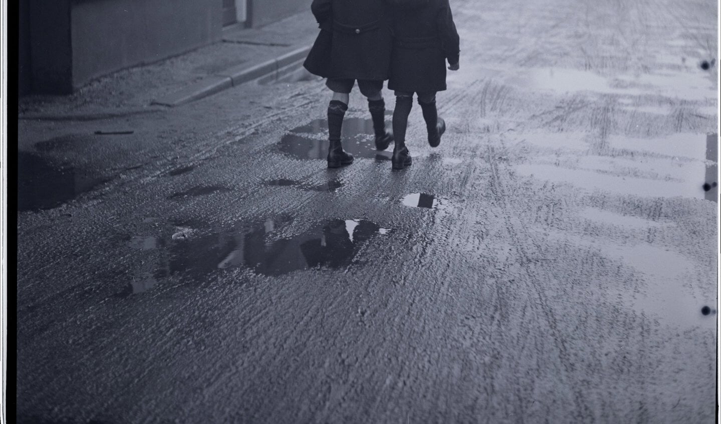 Osse kameraden onderweg, 25 december 1937. (Foto: Leo van den Bergh)
