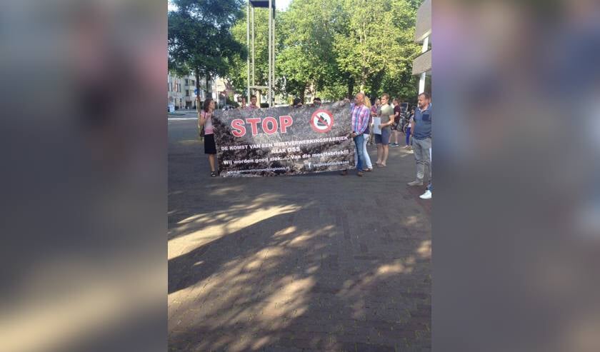 (Foto: Facebook Stop Mestfabriek Oss)