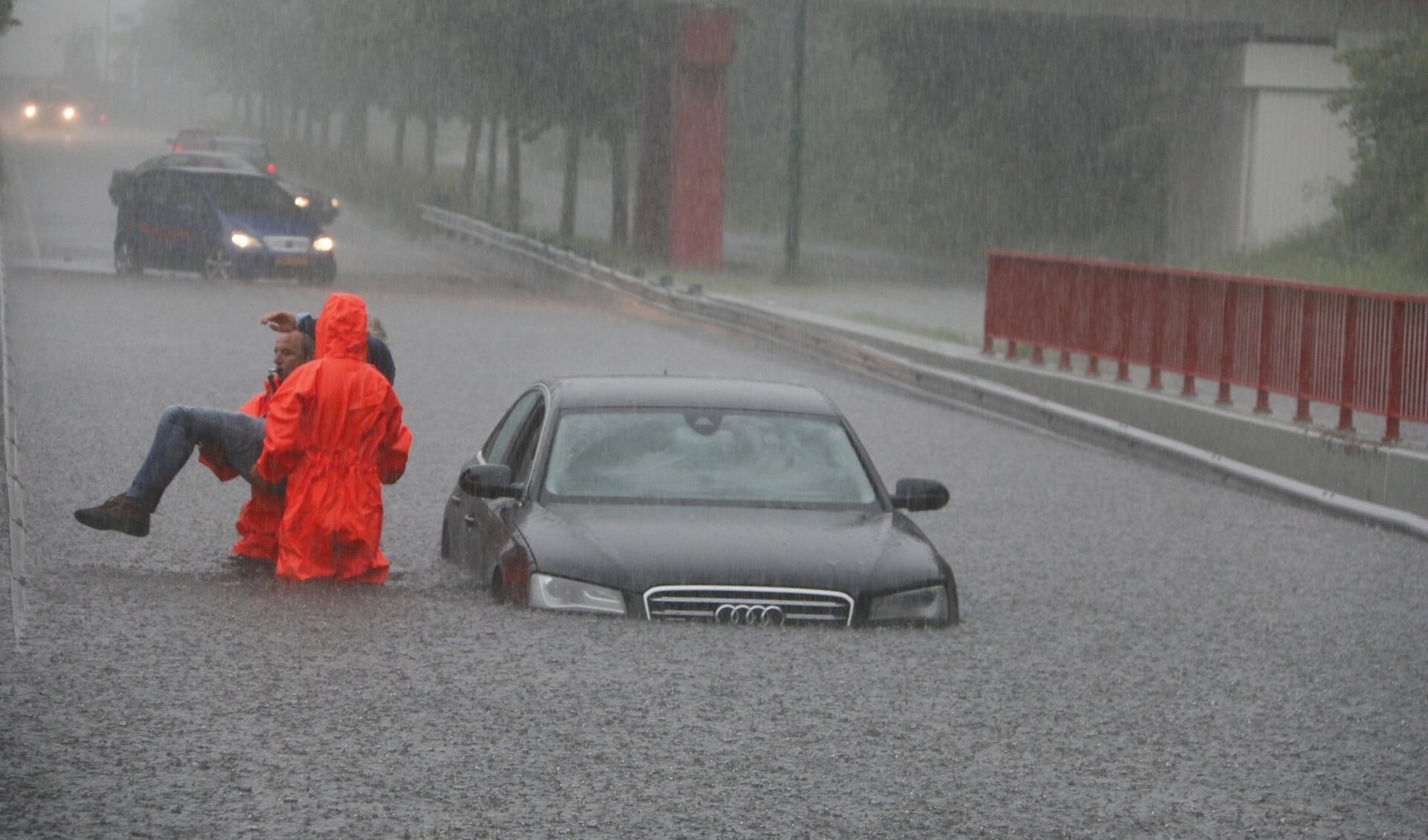 Bij extreem weer loopt de tunnelbak aan de Beersebaan onder water. (foto: SK-Media)