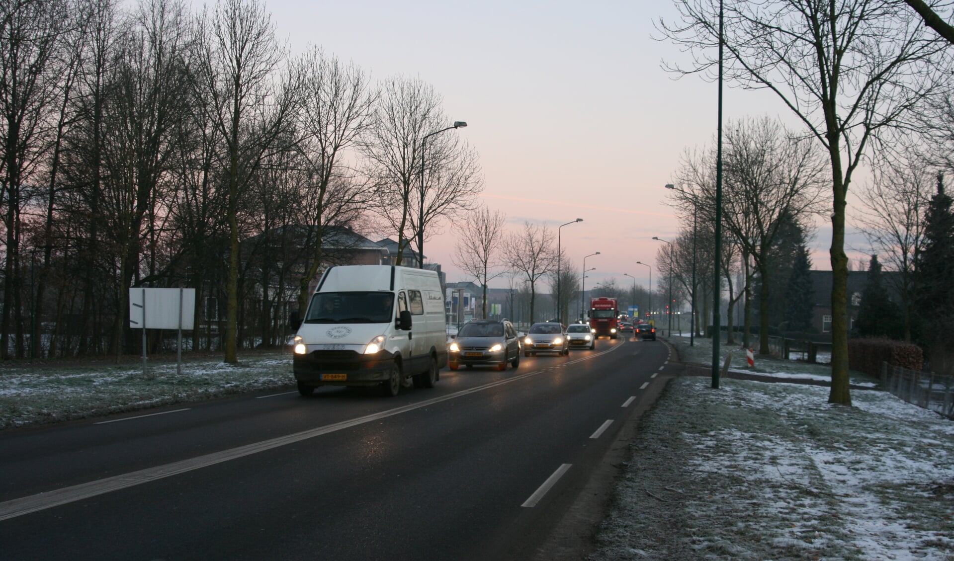 De verkeersdrukte op de Beugenseweg in Boxmeer is de laatste maanden flink toegenomen.