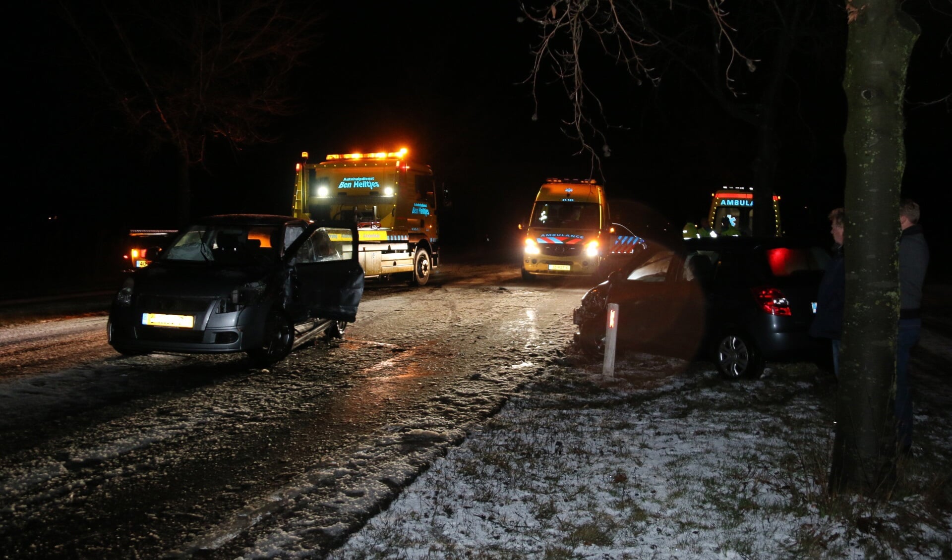 Gewonden bij aanrijding in Haps. (foto: SK-Media)