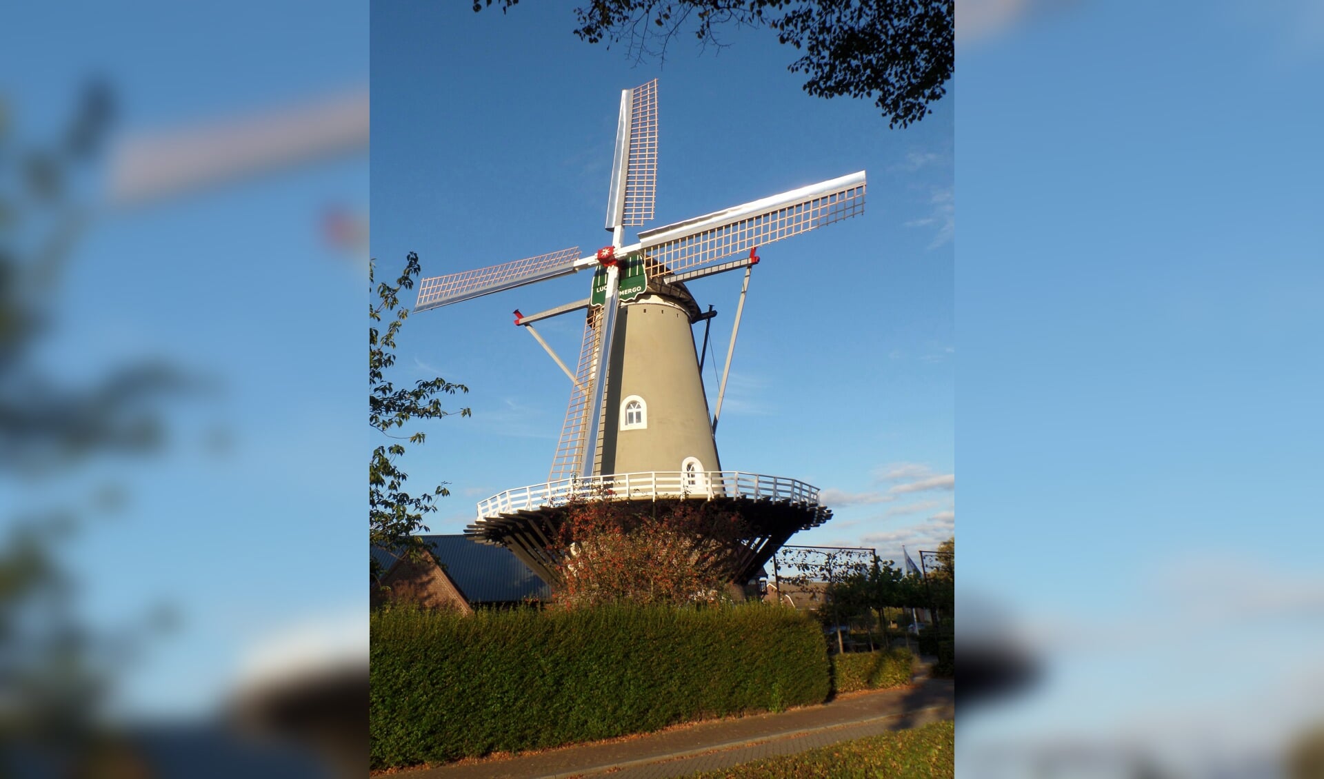 Door windvang van de molen in Rijkevoort zijn mogelijk extra bouwkundige voorzieningen nodig.