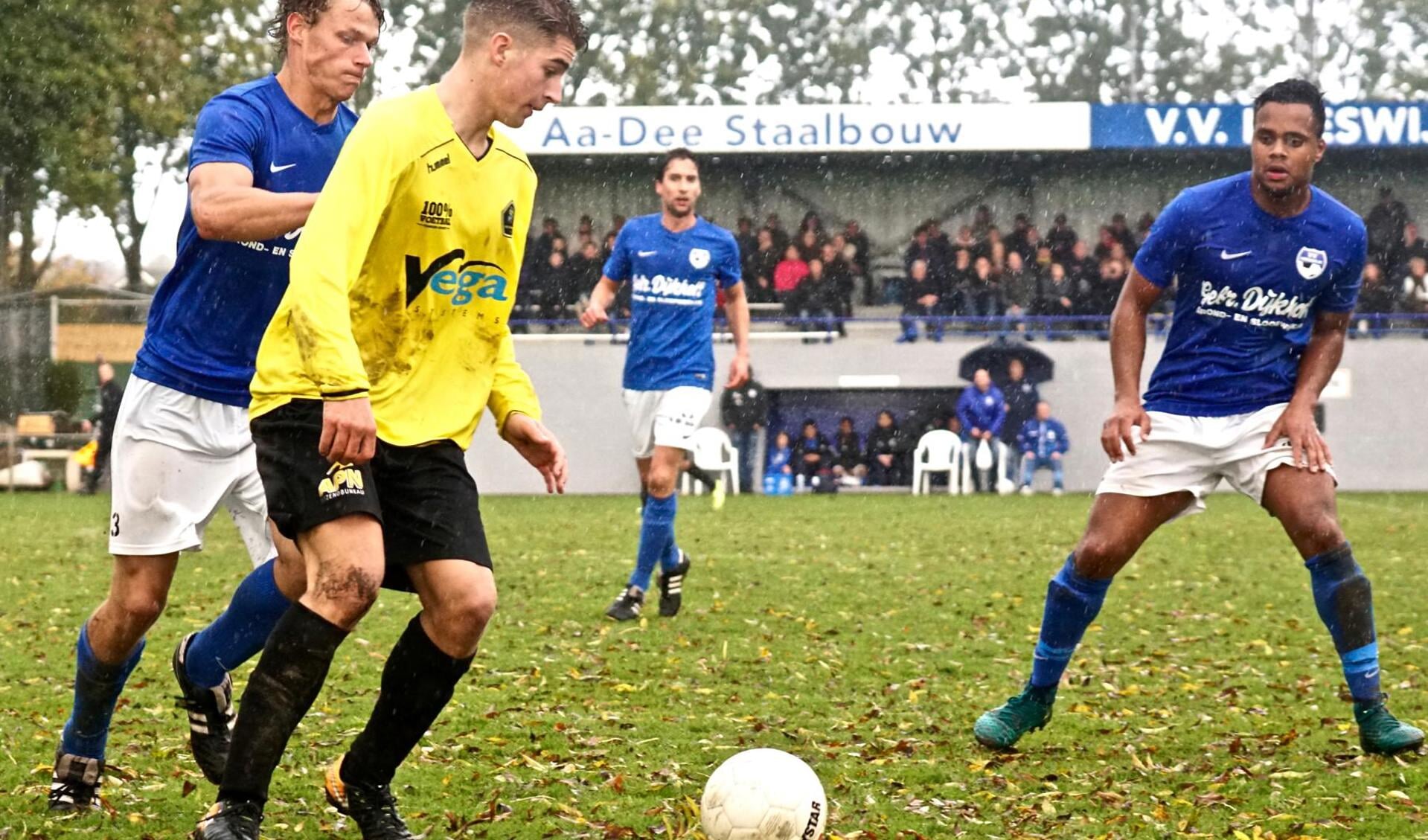 Heeswijk - Margriet 2-0 (Foto: Hans Heesakkers)