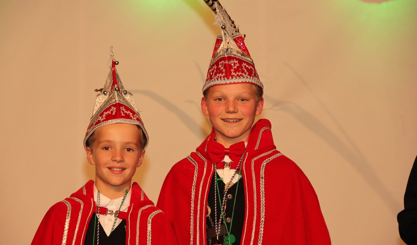 Jeugdprins Rens en adjudant Tristan van Daal van de Keieschieters, Vierlingsbeek.  