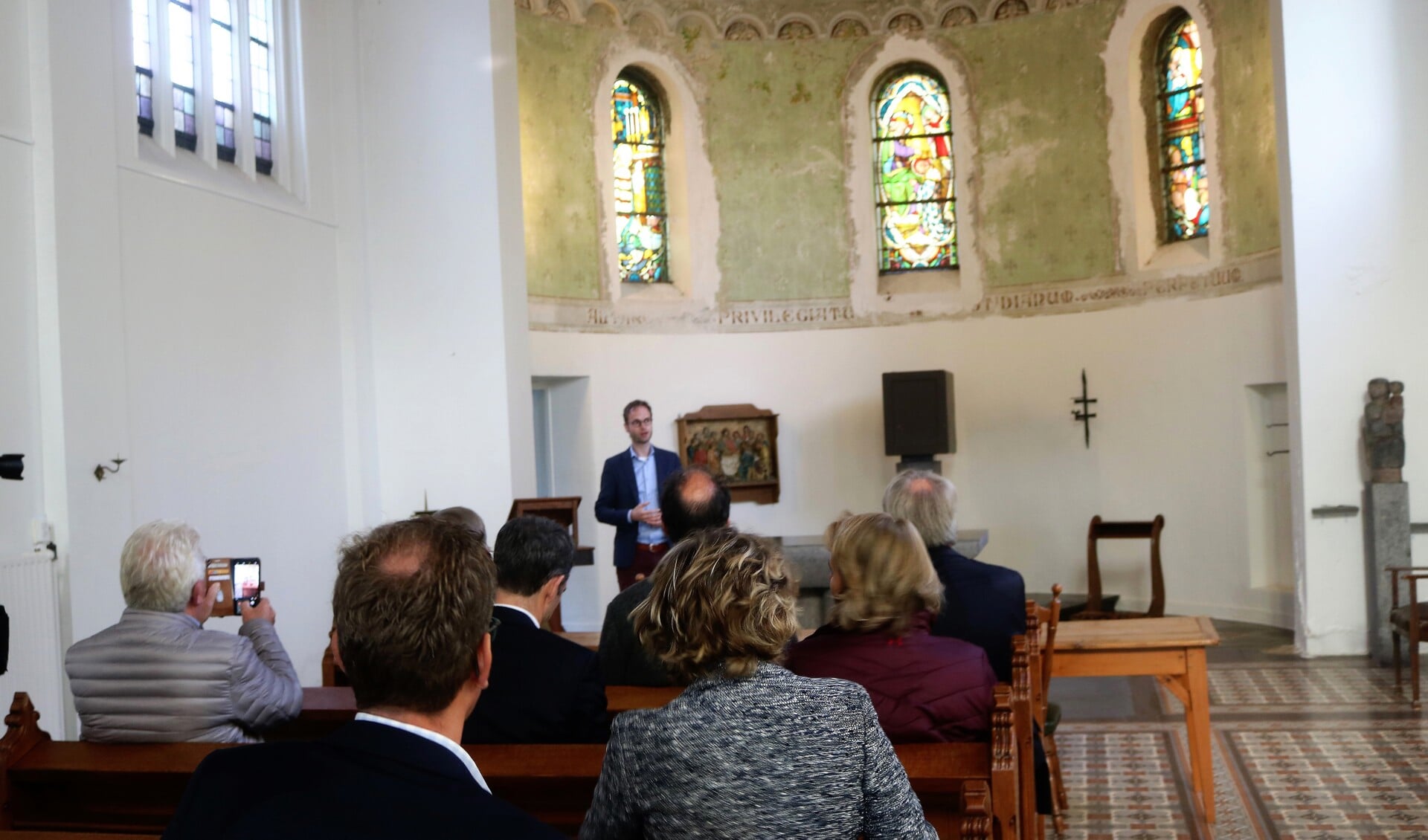 Projectontwikkelaar Roelofs en Haase presenteerde op 21 september de plannen voor het Rode Nonnenklooster in Velp. Er komen woonunits.  