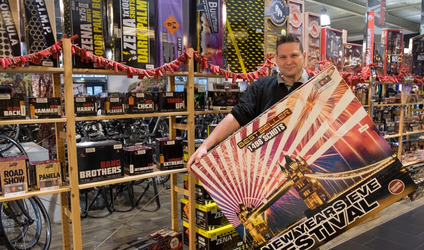 Hans Lemmens verkoop vuurwerk.