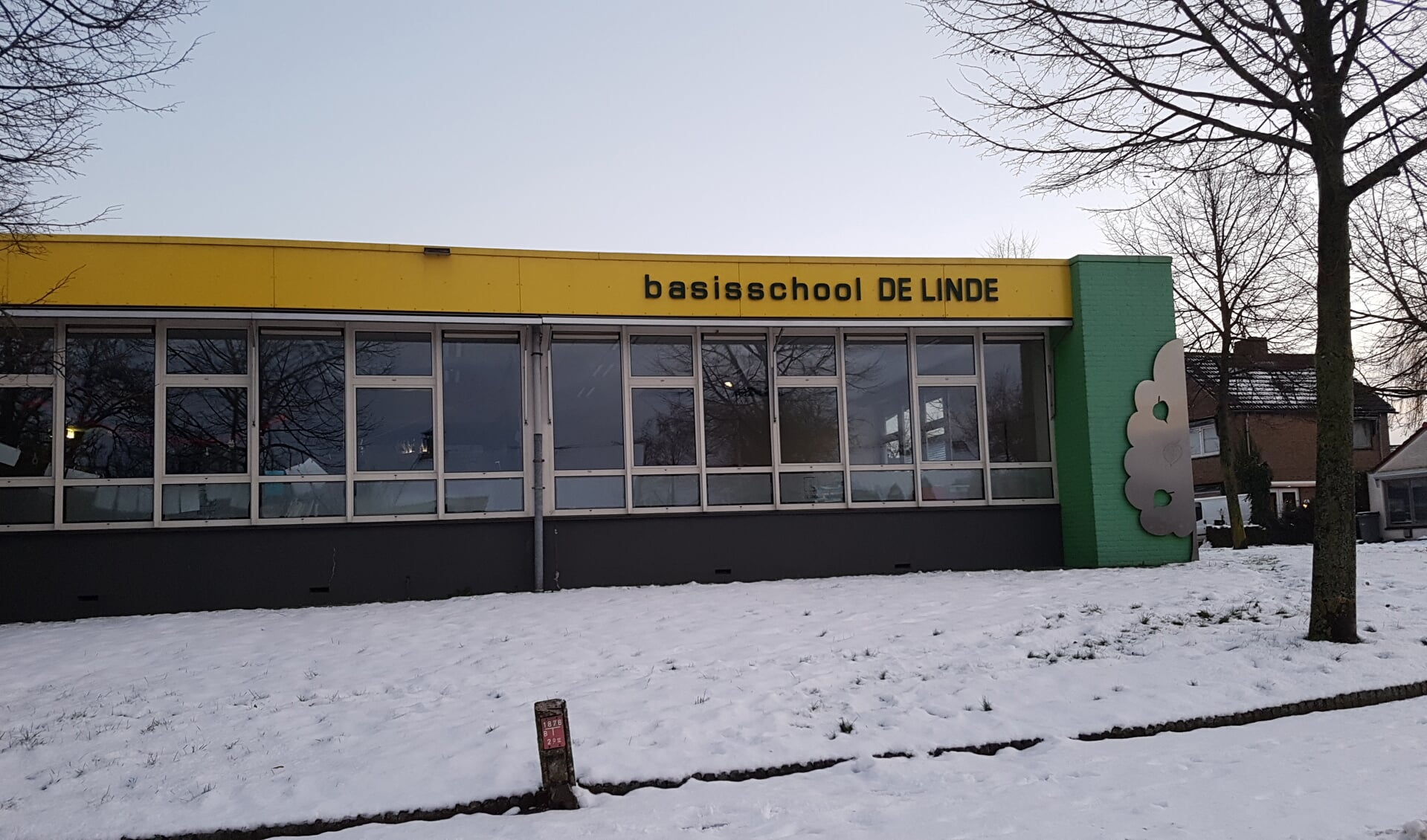 Ook de basisschool in Macharen blijft dicht.