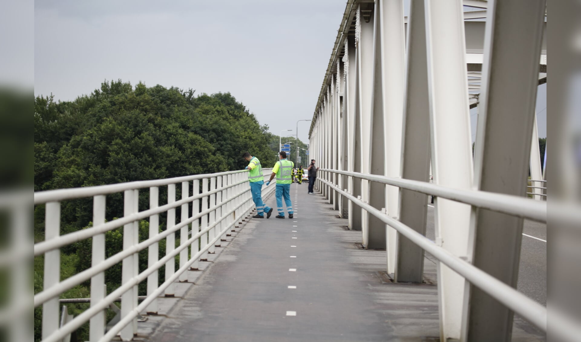 De gemeenten Boxmeer en Gennep willen de fietsbrug over de Maas verbreden. (archieffoto: SK-Media)