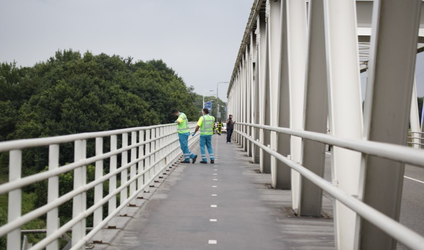 De gemeenten Boxmeer en Gennep willen de fietsbrug over de Maas verbreden. (archieffoto: SK-Media)
