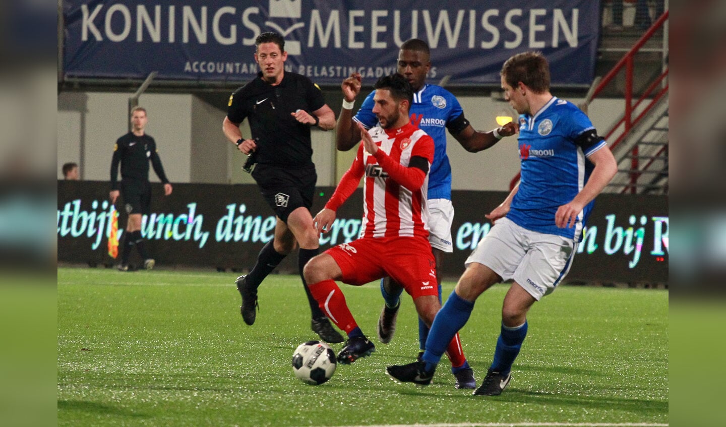 FC Oss - FC Den Bosch. (Foto: Hans van der Poel)