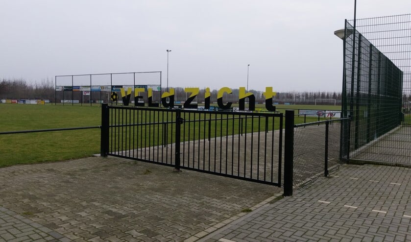 De (kleinere) buitensportverenigingen in de gemeente Cuijk vrezen voor leegloop van hun leden als de contributie noodgedwongen verhoogd moet worden door bezuinigingen op de buitensportaccommodaties.