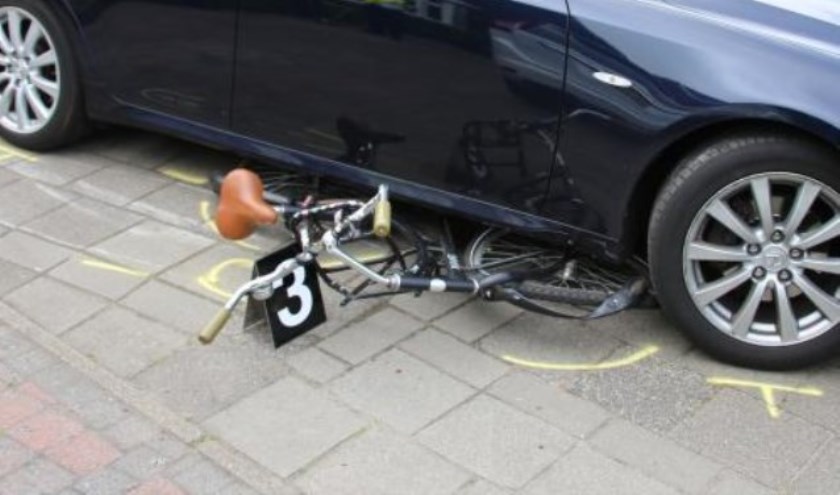 Vragen over de veiligheid voor voetgangers en fietsers op de hoek De Spinding-Beerseweg.