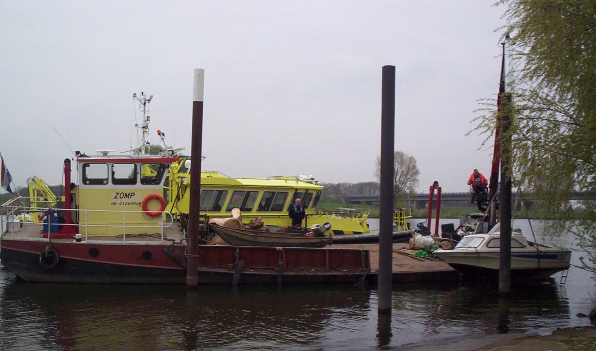 Start toeristisch vaarseizoen voetveren Maas. (Foto: Bennie Brukx)