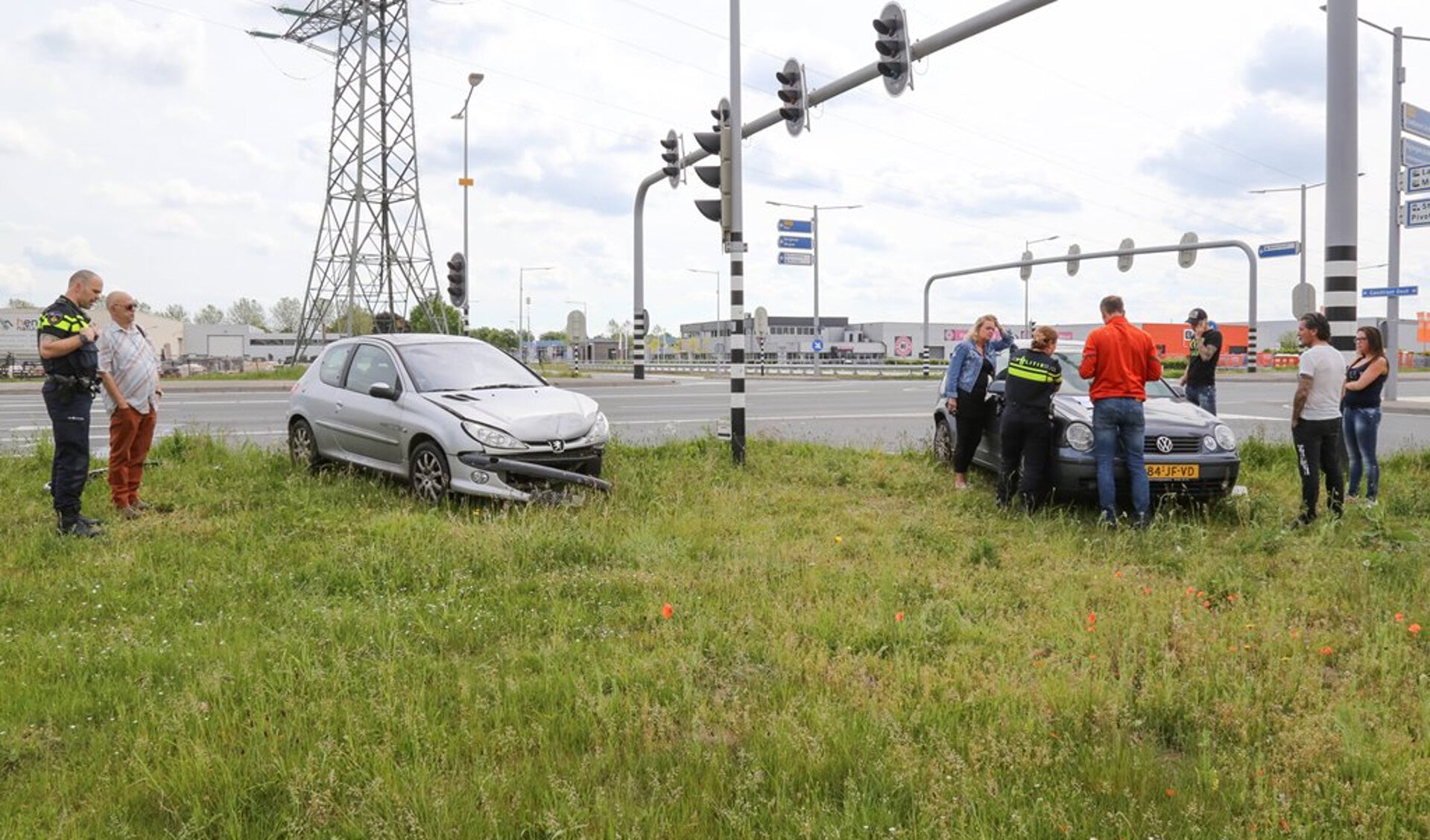 Ongeval op de Kantsingel. (Foto: Maickel Keijzers / Hendriks Multimedia) 