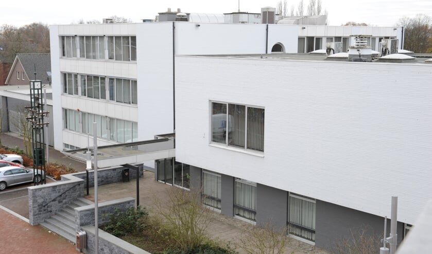 Gemeentehuis van Bergen wordt grondig opgenkapt. (foto: Ingrid Driessen)
