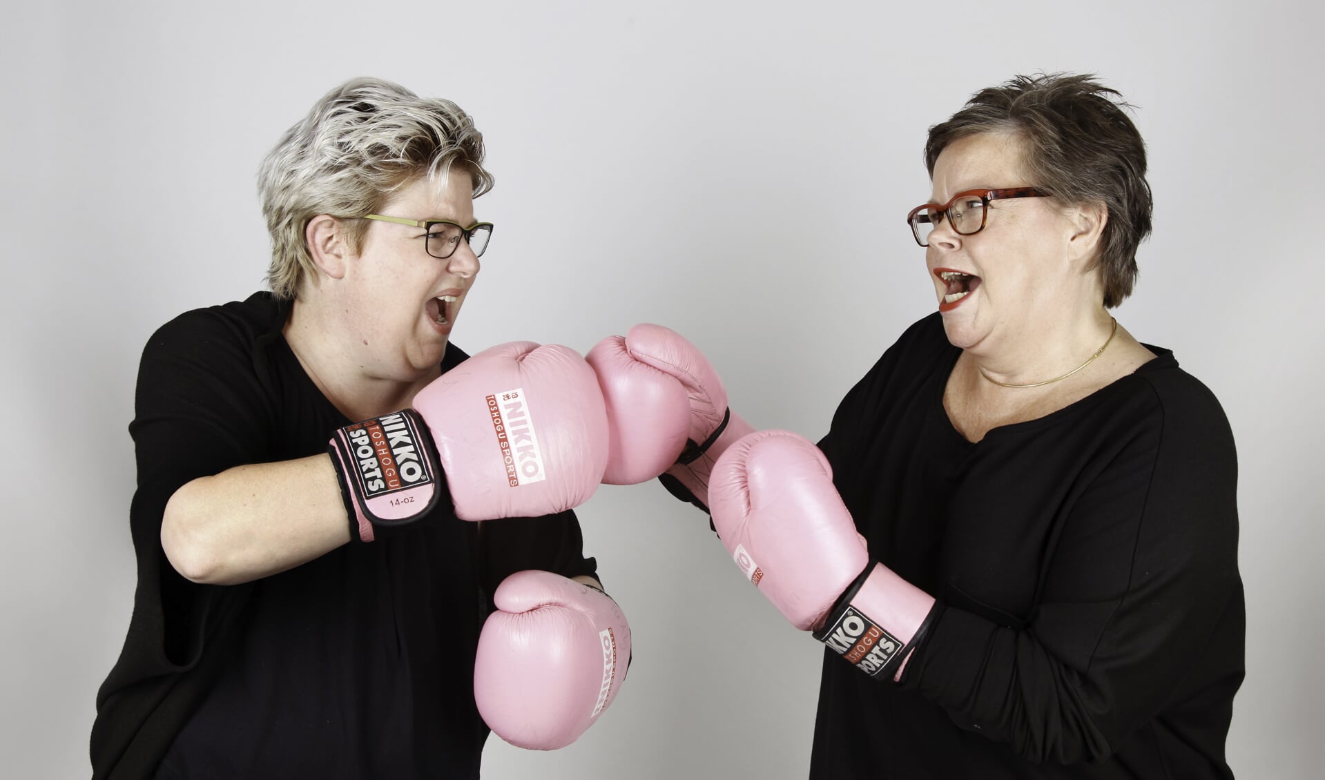 Marlies Verstappen (links) en Marion Reefs, beiden kregen ze de diagnose borstkanker, willen met de oprichting van Pinkmama samen strijd leveren tegen de ziekte.    