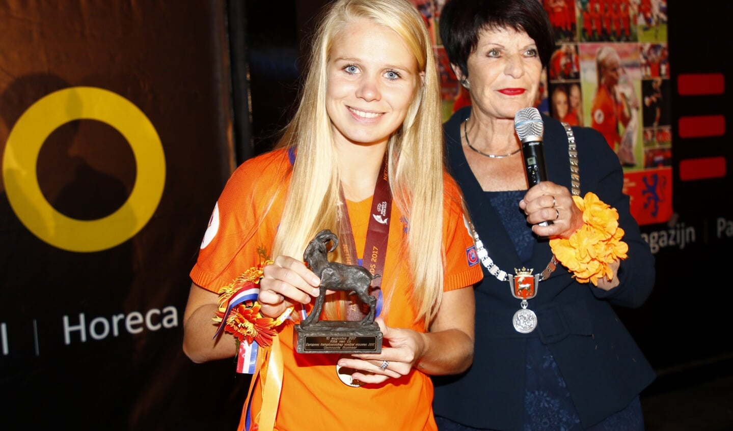 Kika van Es werd drie jaar geleden gehuldigd door de gemeente Boxmeer voor haar prestaties met het Nederlands Elftal, met wie ze in 2017 Europees kampioen werd.