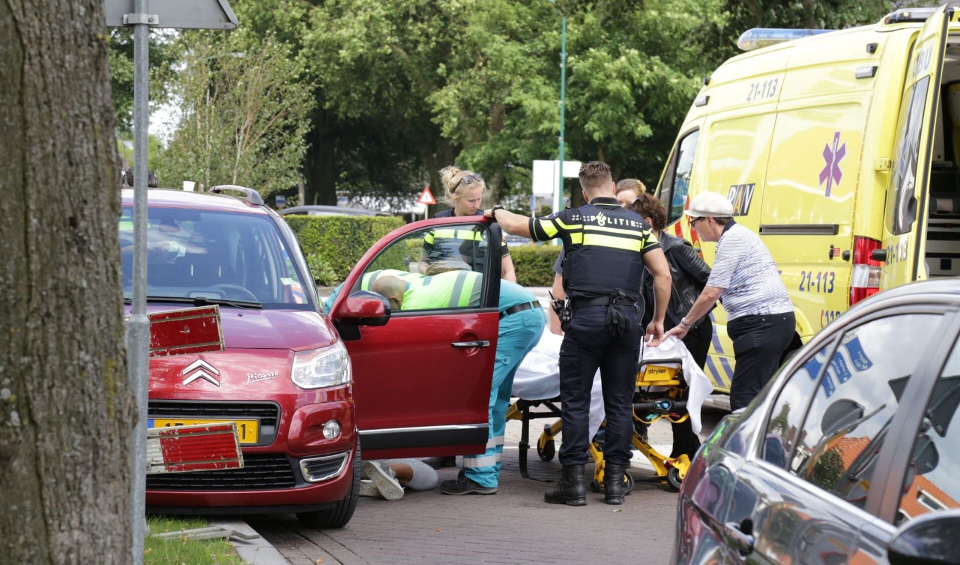 Ongeval in Berghem. (Foto: Maickel Keijzers/ Hendriks multimedia