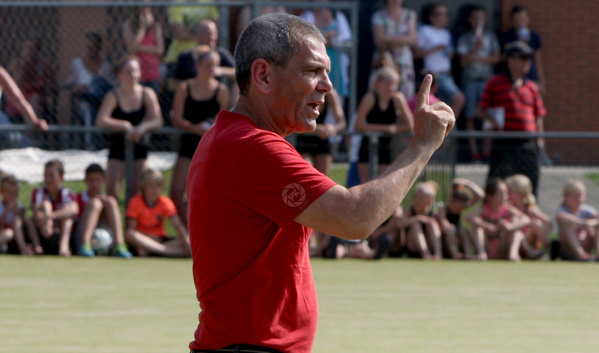 Trainer Jack Kop Jansen van de Korfrakkers mag gaan bouwen (Foto: Peter Kuijpers)