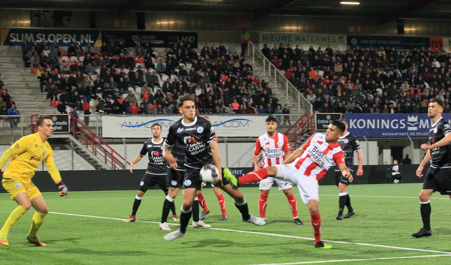 TOP Oss - FC Den Bosch. (Foto: Hans van der Poel)