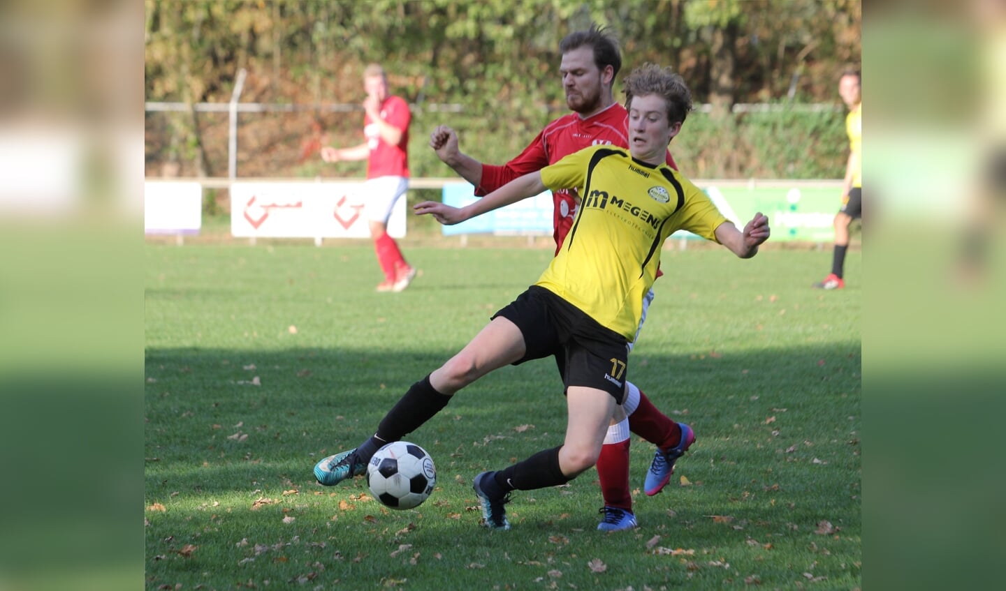 Jules de Boer had met twee assists een belangrijk aandeel in de overwinning van Astrantia. (foto: Marieke Lemmen)