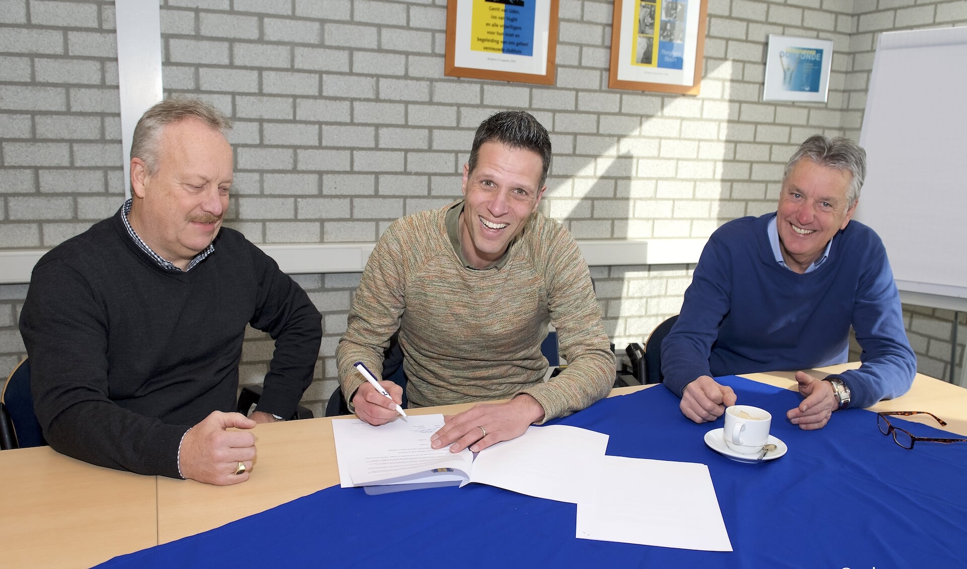 Willem van der Burgt ook volgend seizoen trainer bij Berghem Sport