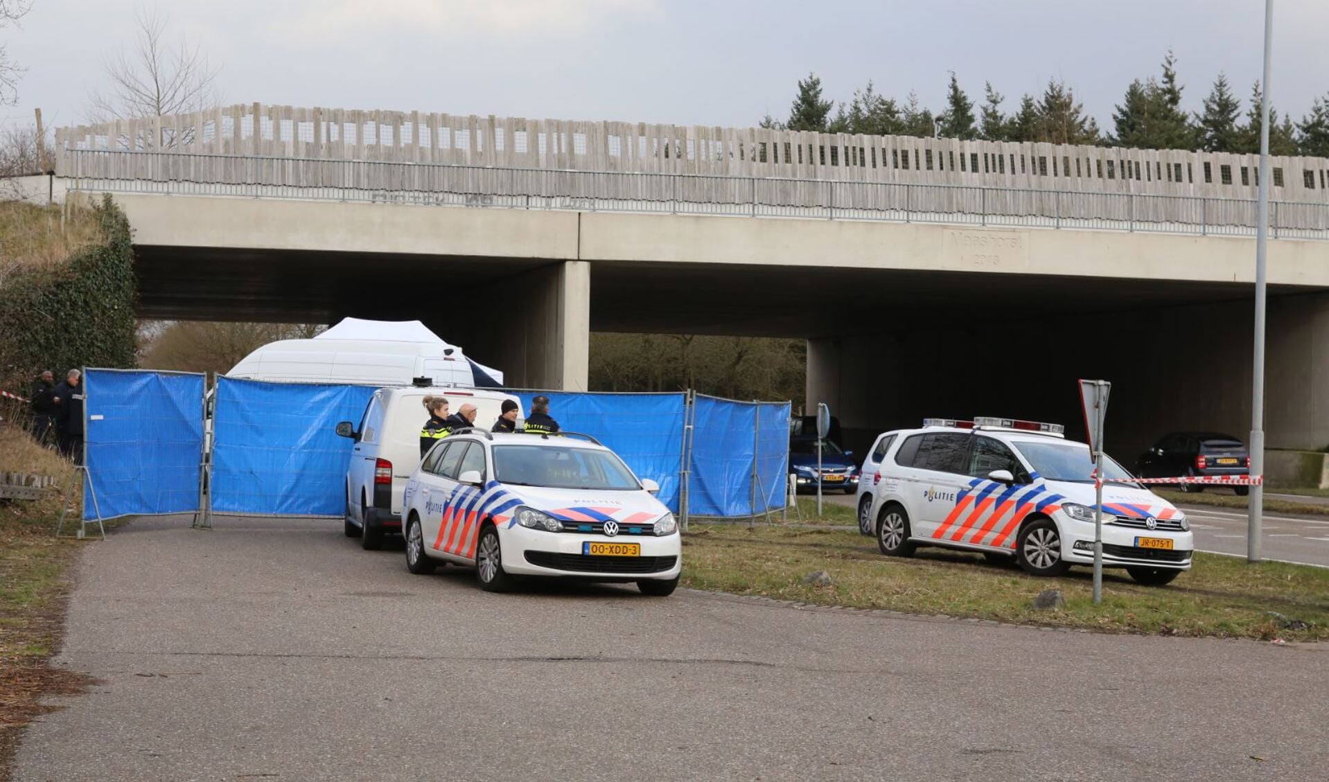 De technische recherche deed onderzoek in Schaijk. (Foto: Maickel Keijzers / Hendriks Multimedia)