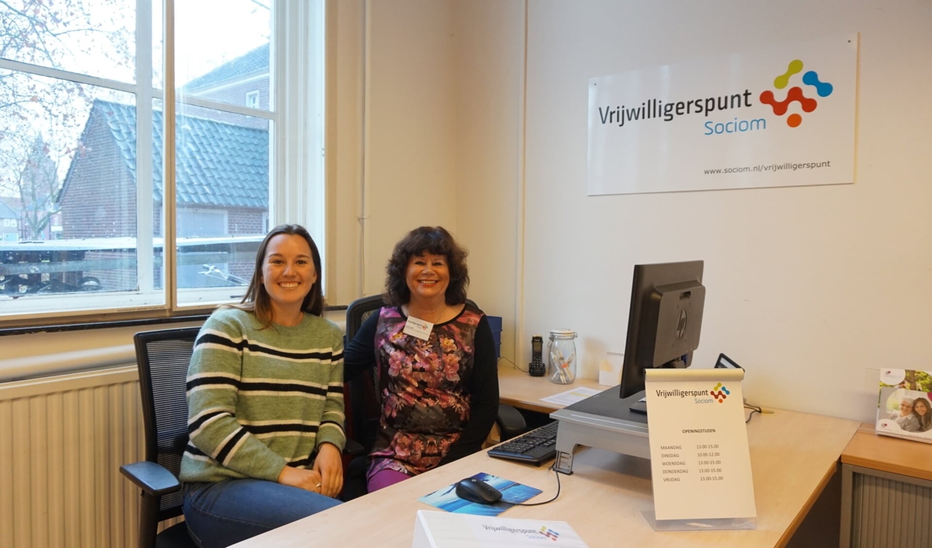 Samantha Regeer en Josée Lamée van Vrijwilligerspunt Boxmeer. 