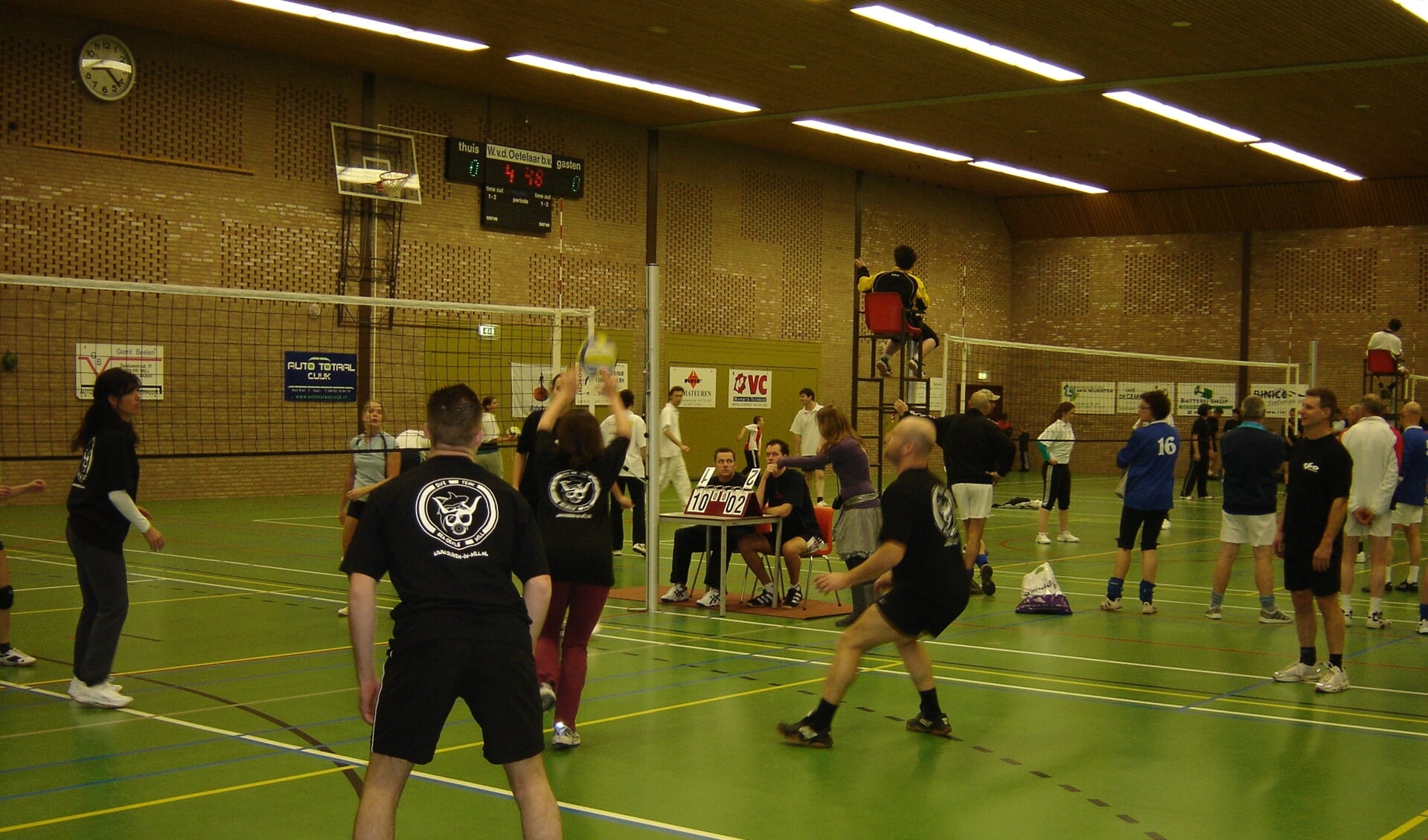 Het traditionele nachttoernooi van volleybalvereniging Apollo wordt op zaterdag 29 december en zondag 30 december gehouden. 