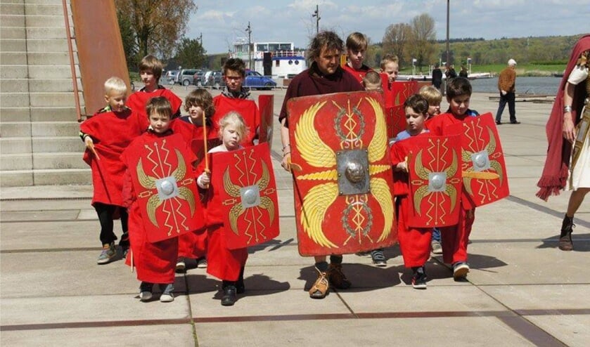 Cuijk moet een eigen Romeinenbeleid krijgen 'om de geschiedenis van Ceuclum te promoten en vermarkten'.