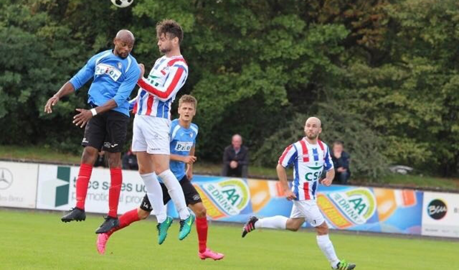 Rinke Pennings komt hoog tegen komend tegenstander Vlissingen