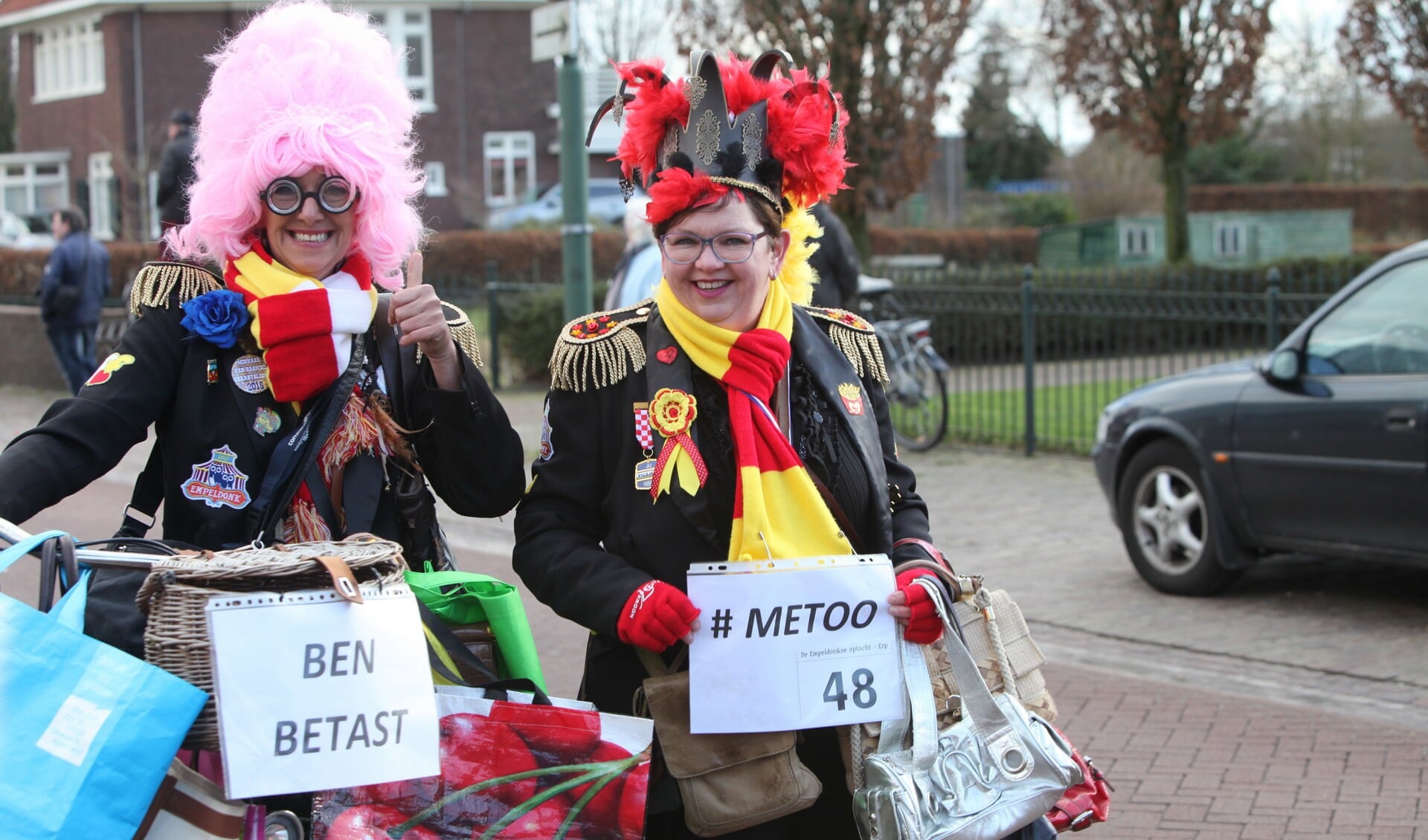 Het is maar dat je het weet. Deze dames laten niets aan duidelijkheid over