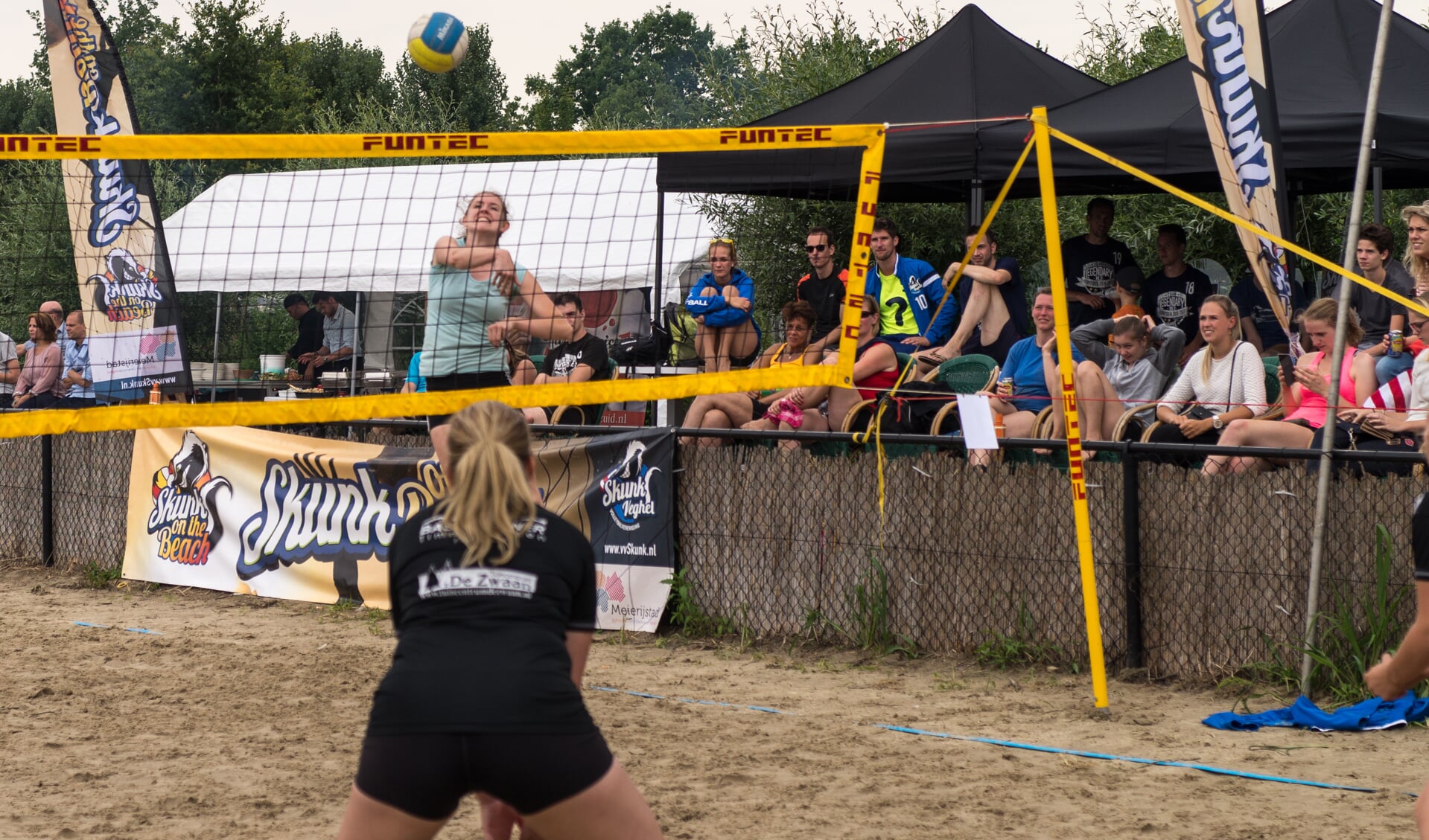 Volleybalvereniging Skunk organiseert weer het het beachvolleybaltoernooi Skunk on the beach. 