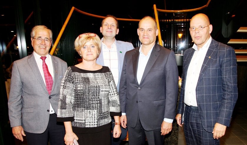 Het college van B&W van Sint Anthonis met v.l.n.r. Jos Raemaekers, Marleen Sijbers, Wouter Bollen, Huub Bellemakers, Piet Wanrooij