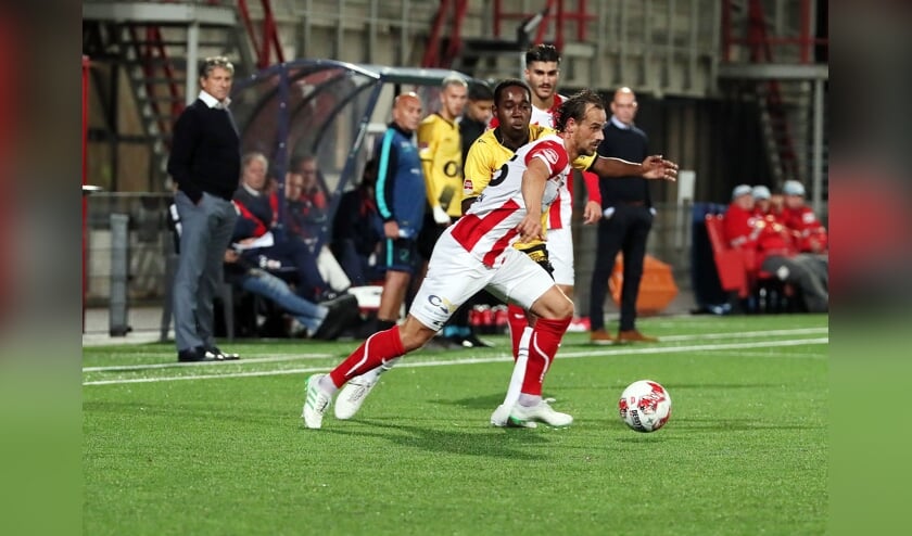 Lars Hutten namens TOP Oss tegen NAC Breda.