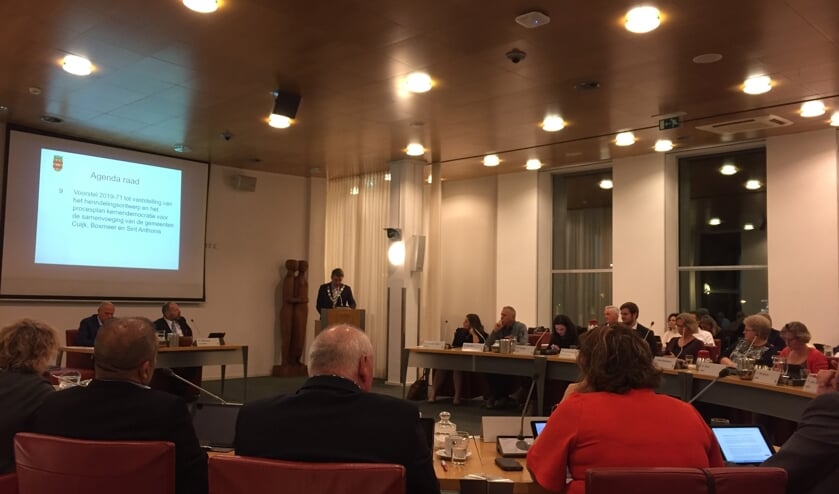 De Cuijkse gemeenteraad stemde maandag, net als die van Boxmeer en Sint Anthonis, in met de één-na-laatste stap op weg naar een gemeentelijke herindeling per 2022.