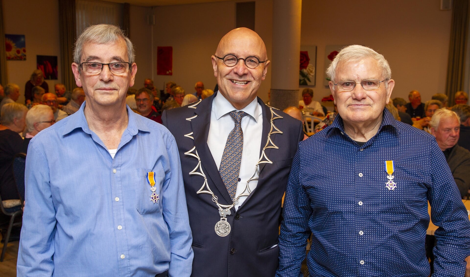 Peter Verbakel, burgemeester Van Rooij en Gerrit Bongers. 