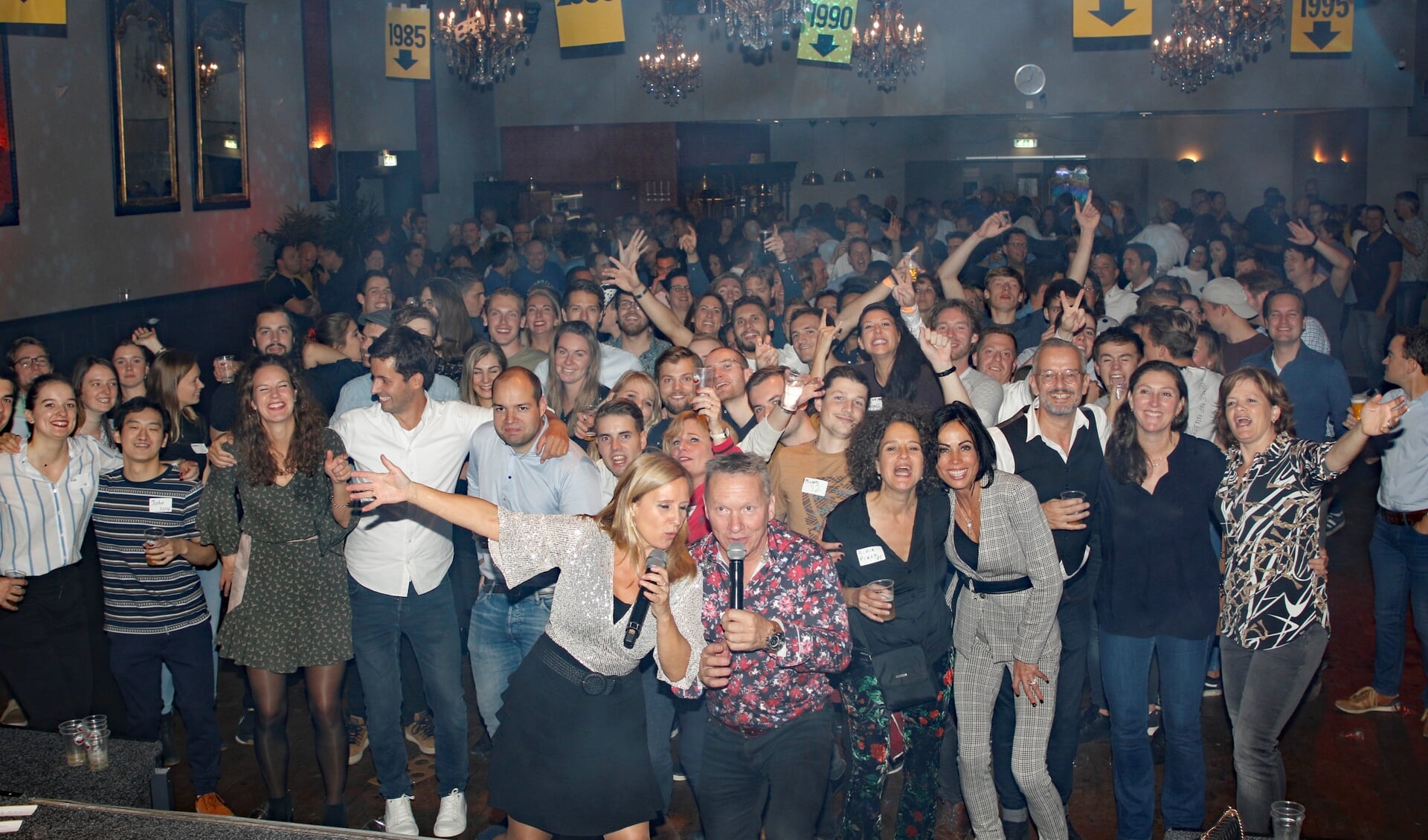 Grote opkomst bij reünie 70-jarig Elzendaalcollege Boxmeer in hotel Riche.