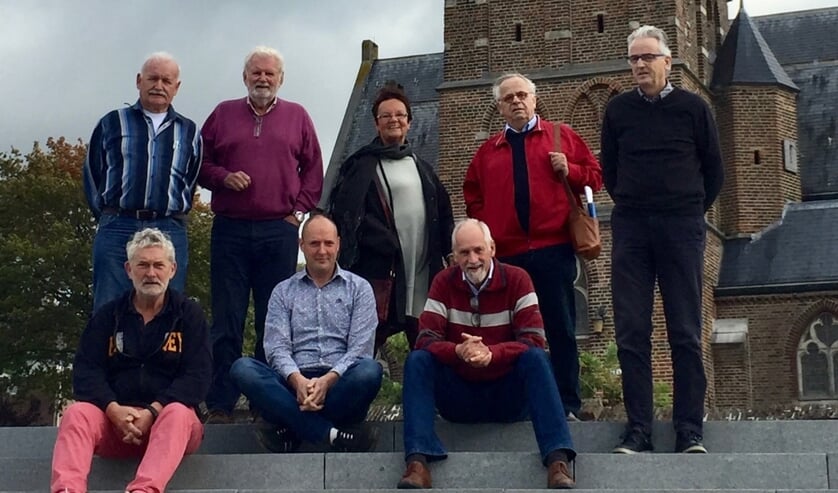 Vertegenwoordigers van het Erfgoedplatform Mook en Middelaar.