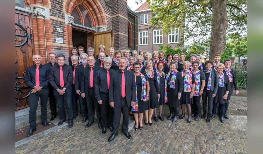 Koor Mistral in de nieuwe outfit (foto: Peter Noy)