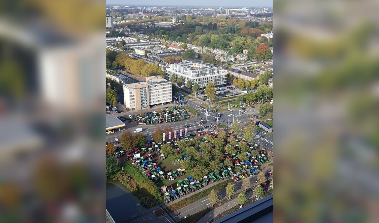 Veel boeren bij protest in Den Bosch. (Foto: IR)