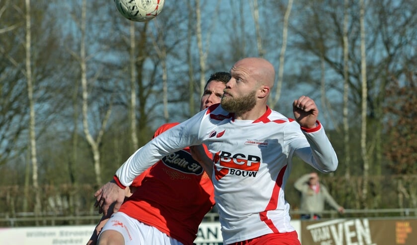 Robby van Raaij is sterkhouder bij het verrassend goed begonnen Vianen Vooruit. 'Na de vierde plek van vorig seizoen zijn de verwachtingen natuurlijk ook toegenomen.'