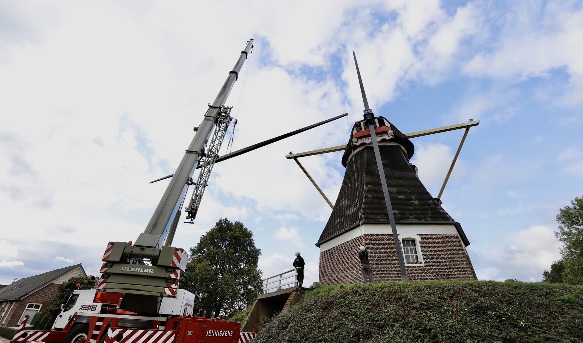 De Mariamolen in Haps is niet langer zonder wieken.