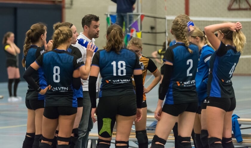Bekerwinst voor Skunk vrouwen tegen Sliedrecht