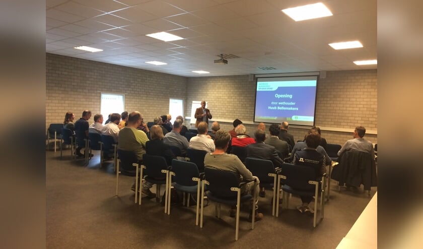 Op de proeflocatie van Wageningen University en Research (WUR), de Open Teelten in Vredepeel, bracht de gemeente Sint Anthonis onderzoekers en geïnteresseerden samen om kennis en ervaringen uit te wisselen.
